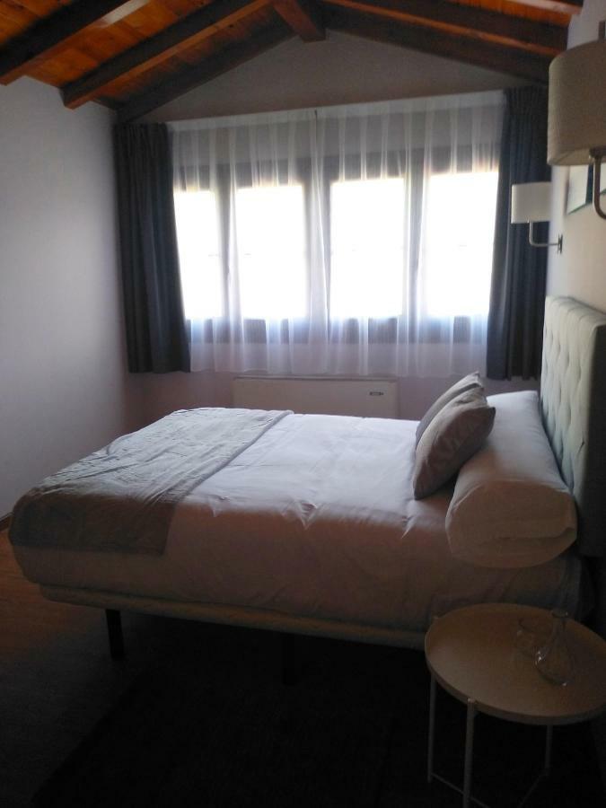 Apartamentos Prestin Onís Eksteriør billede